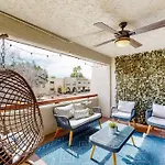 Renovated Condo With Pool, Spa, & Gym Access